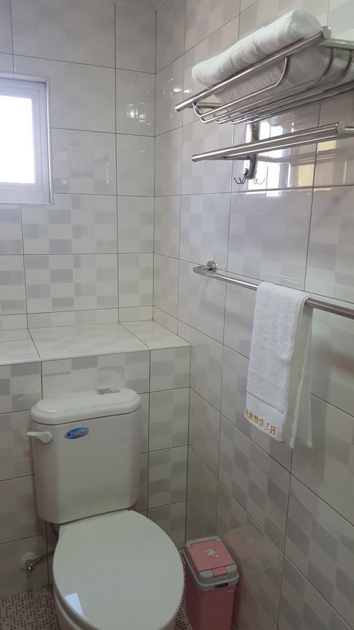 J. Home Гаосюн Экстерьер фото